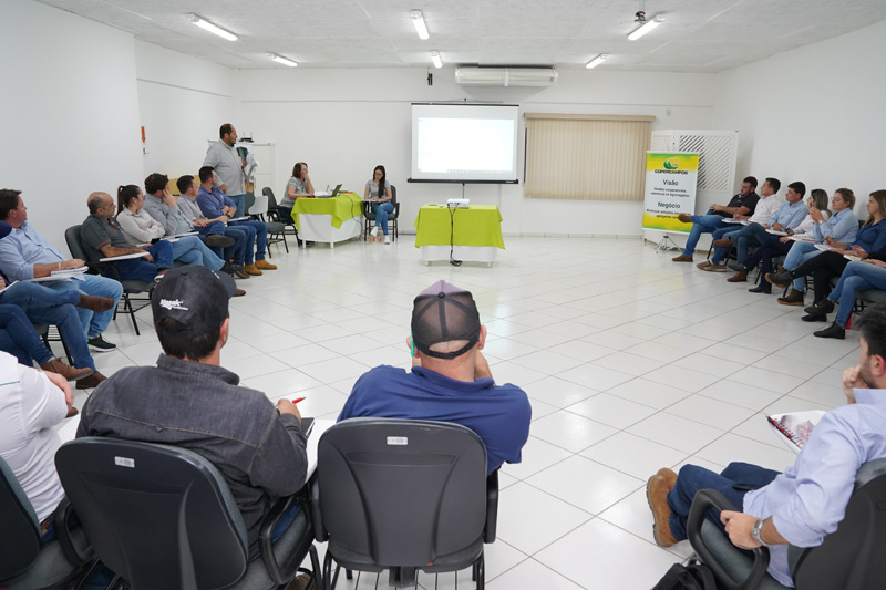 Representantes de empresas de agroquímicos se organizam para o 27º Show Tecnológico