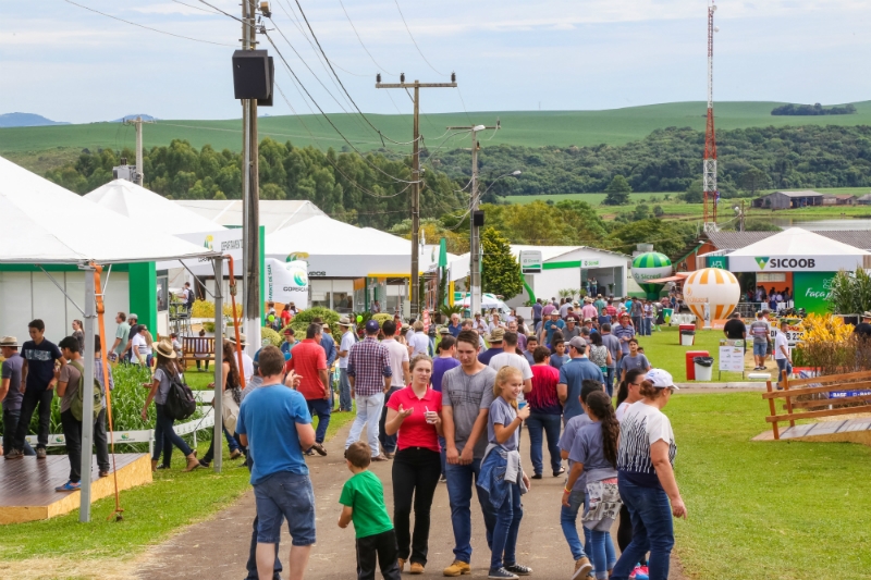 Público recorde no segundo dia do 23º Dia de Campo Copercampos