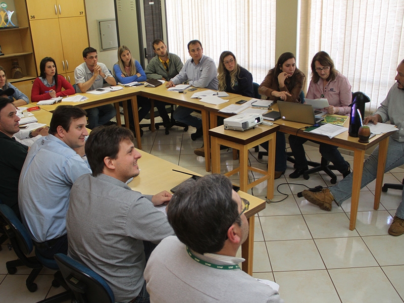 Reuniões com empresas de agroquímicos e sementes marcam preparativos para o 22º Dia de Campo Copercampos