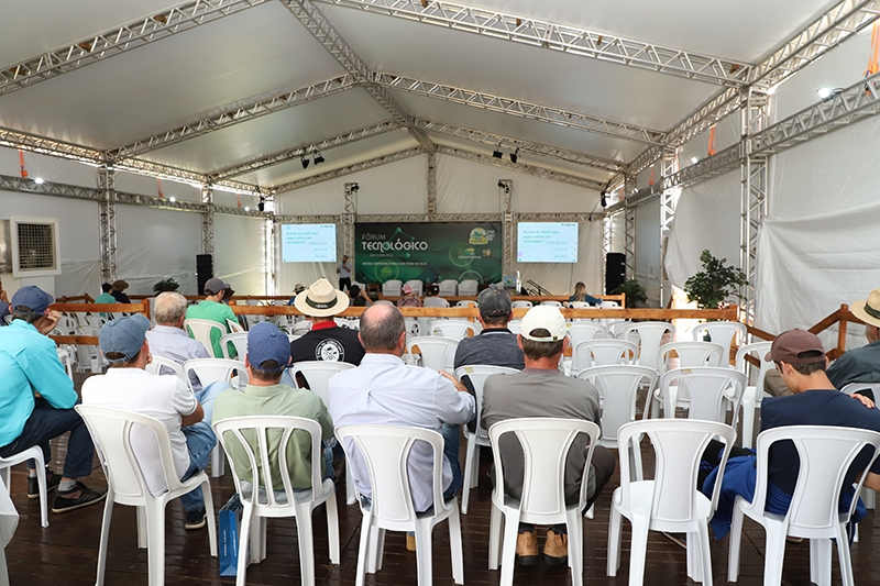 Palestra discute monitoramento e controle biológico de pragas